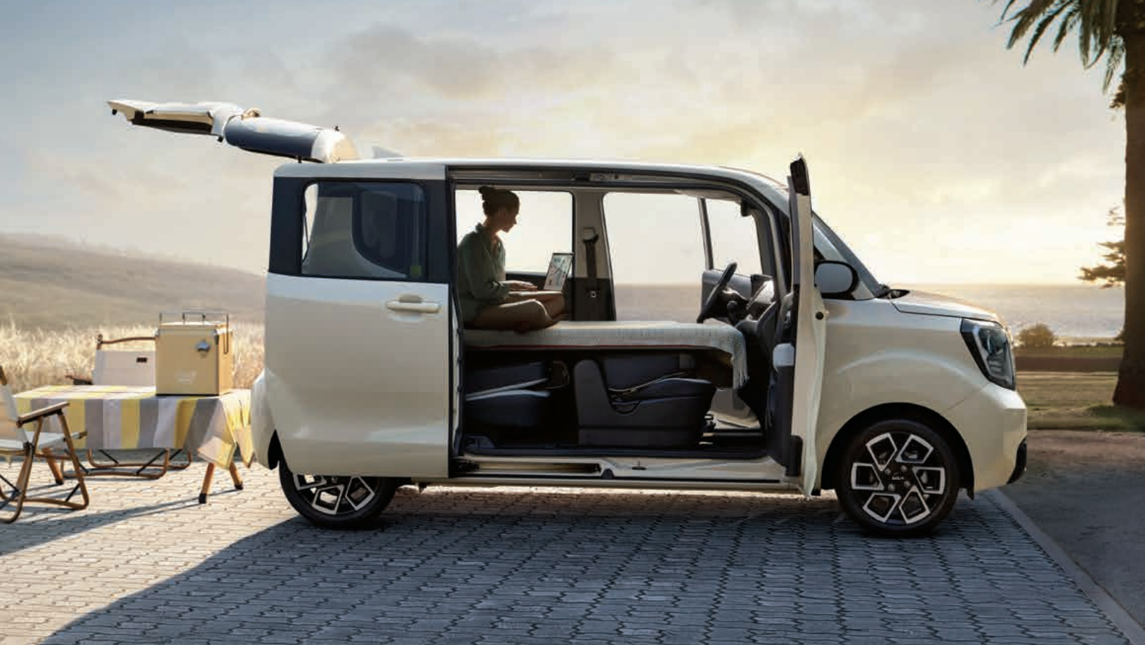 기아 레이: 컴팩트한 디자인 속 넓은 실내 공간과 효율적인 엔진 성능 분석