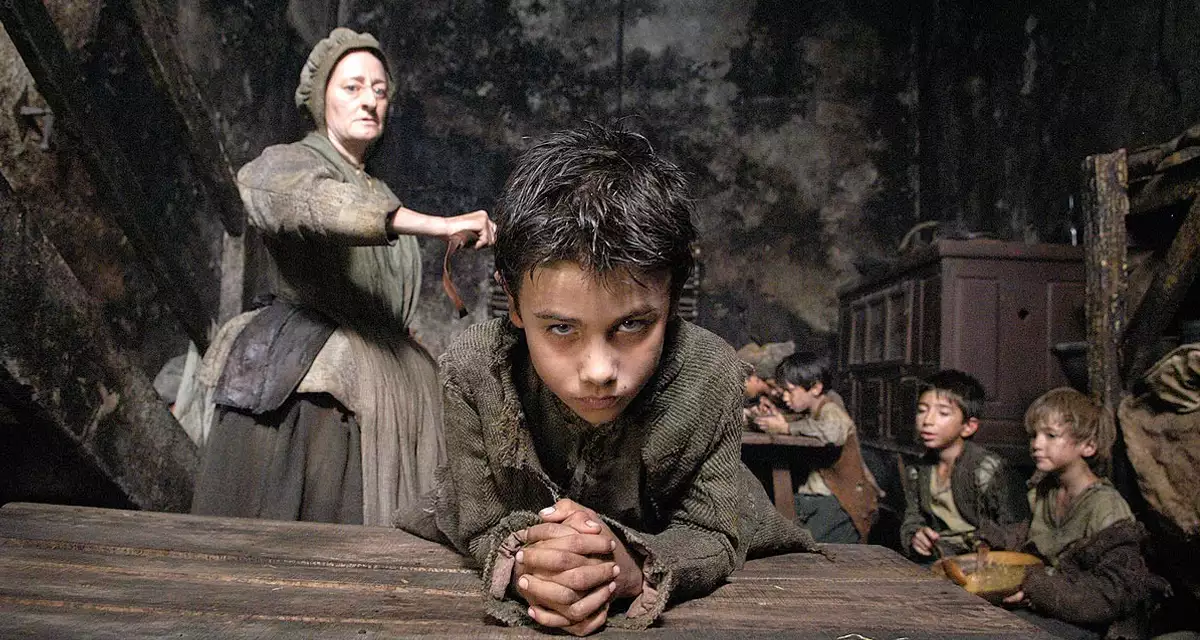 영화 향수의 그르누이 어린시절