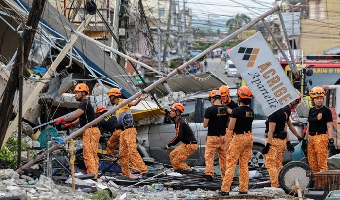 17만 이재민 '귀가 거부': 여진의 공포가 낳은 피난 행렬