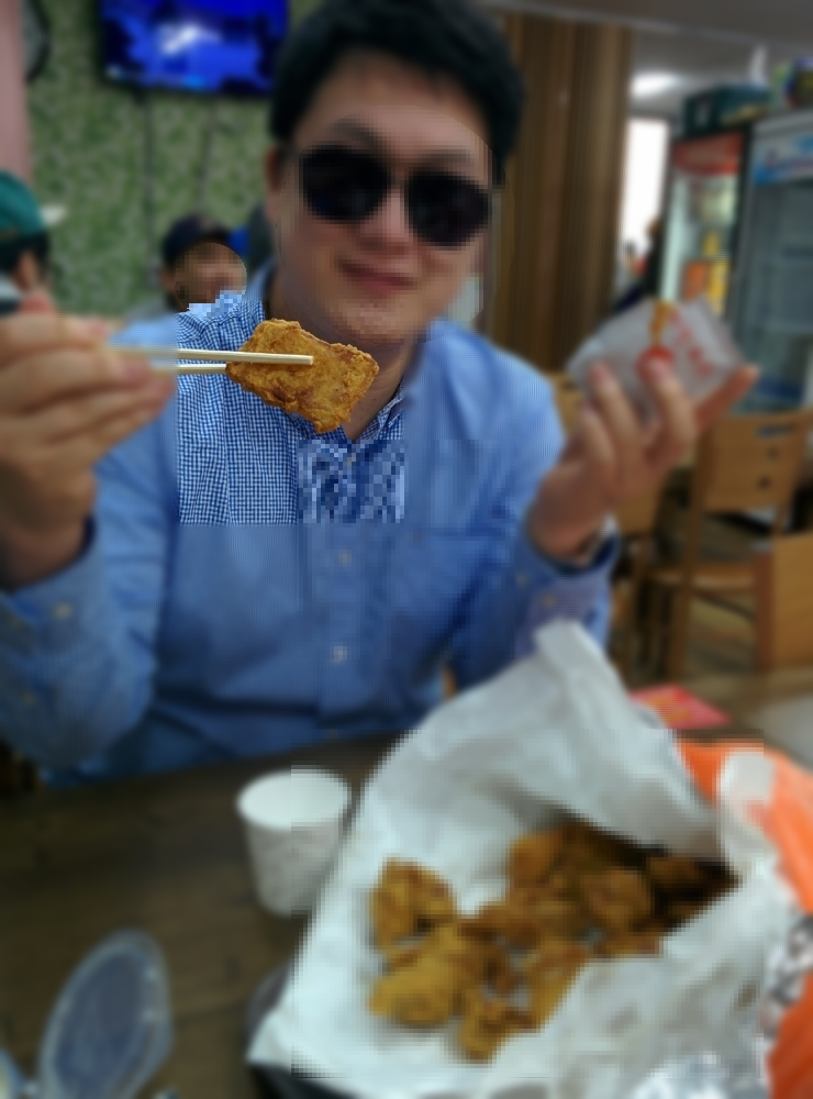 제주올레 시장에서 사먹은 마농치킨 지금봐도 내가 어려보임.