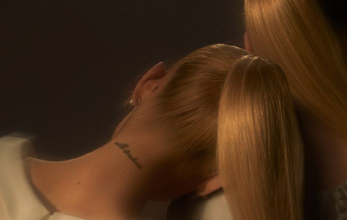 아리아나 그란데 7집