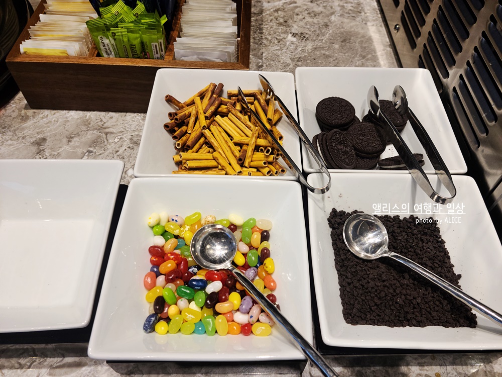 포포인츠 바이 쉐라톤 서울 명동 에볼루션 뷔페 런치 후기