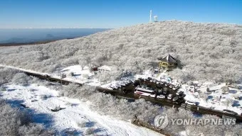 한라산 고지대 체감온도 방풍 재킷 스틱 준비물_15
