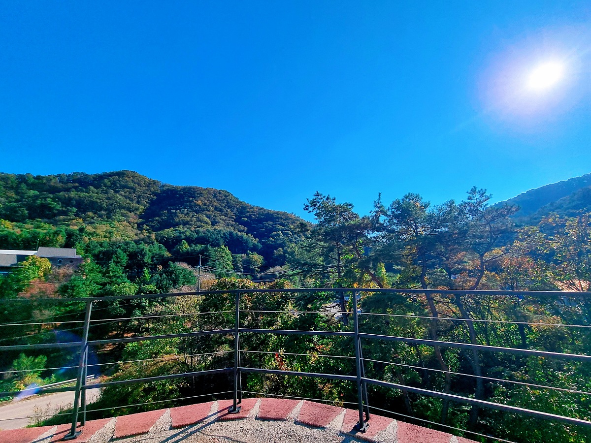 강원도 원주 포트힐 카페: 미니 출렁다리와 루프탑 정원&amp;#44; 산 뷰가 예쁜 곳