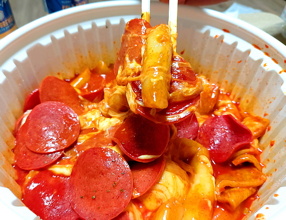 불스치즈떡복이 페퍼로니