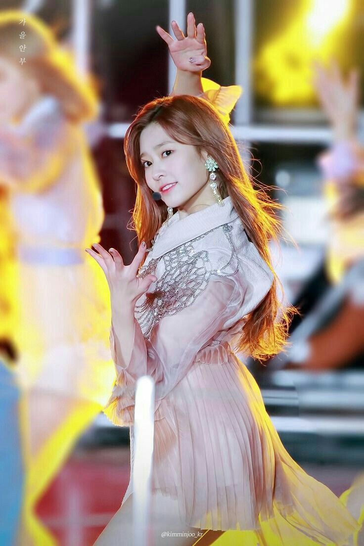 아이즈원 김민주 최애사진