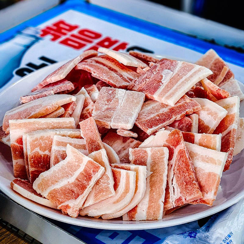 논현동 영동시장 대표 냉삼 '영동원삼겹살'