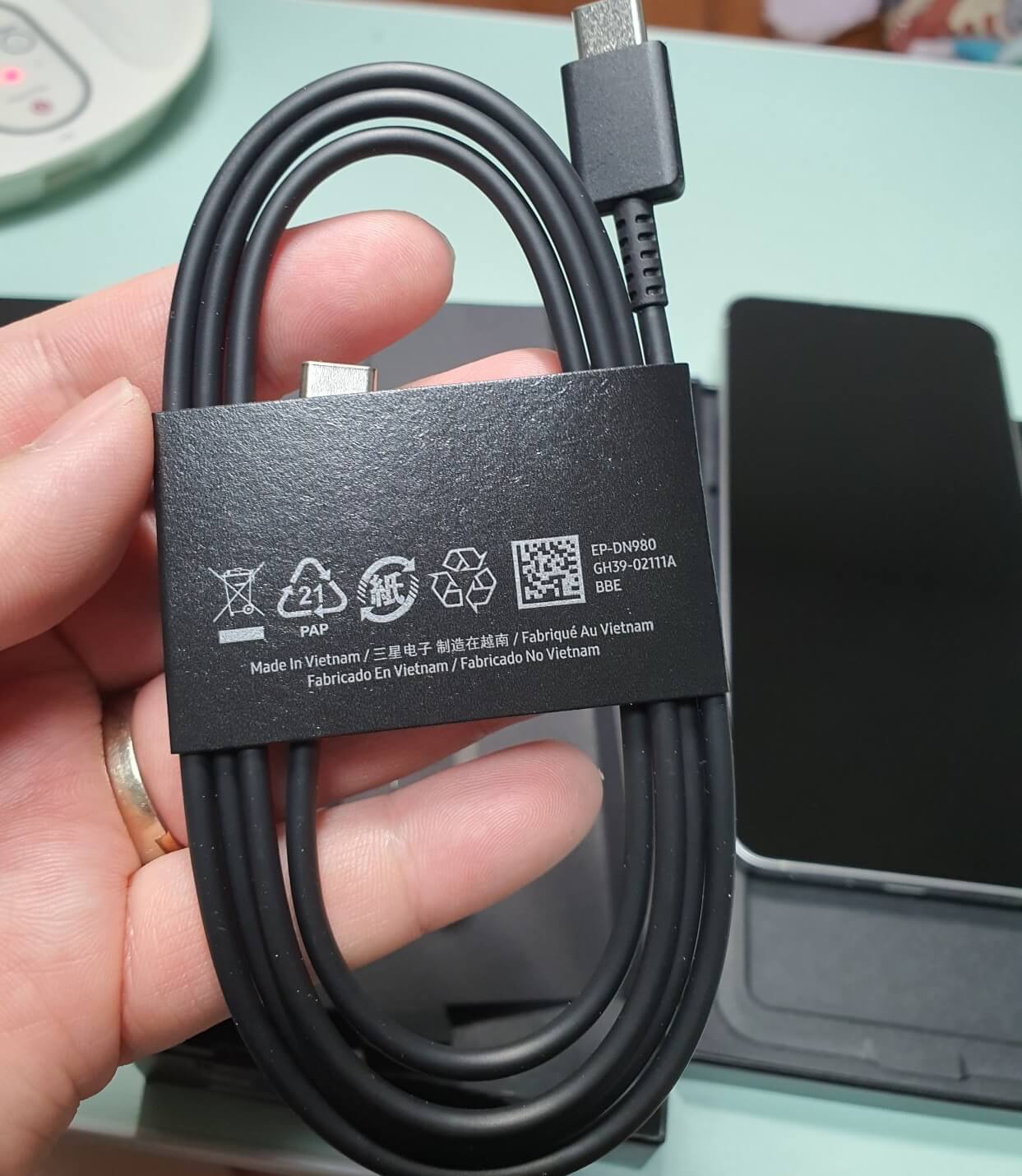 내장 c to c 케이블