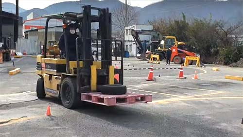 중장비학원 지게차 자격증 실습