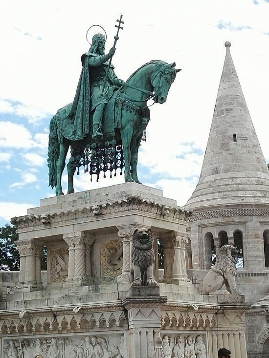 스테판 왕 조각상