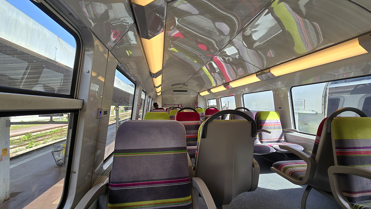 파리 PER C노선 기차