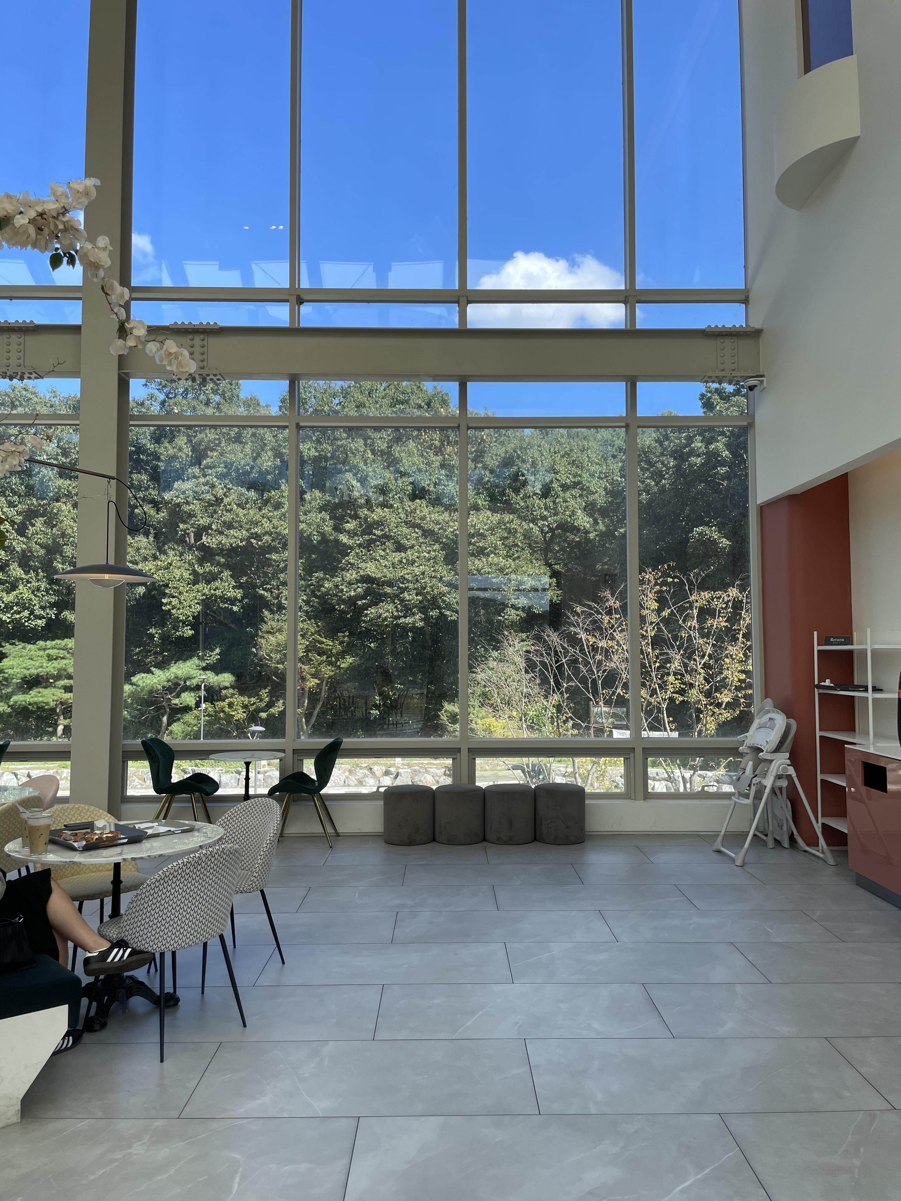 파주 공릉저수지 대형카페 모쿠슈라 프렌치카페