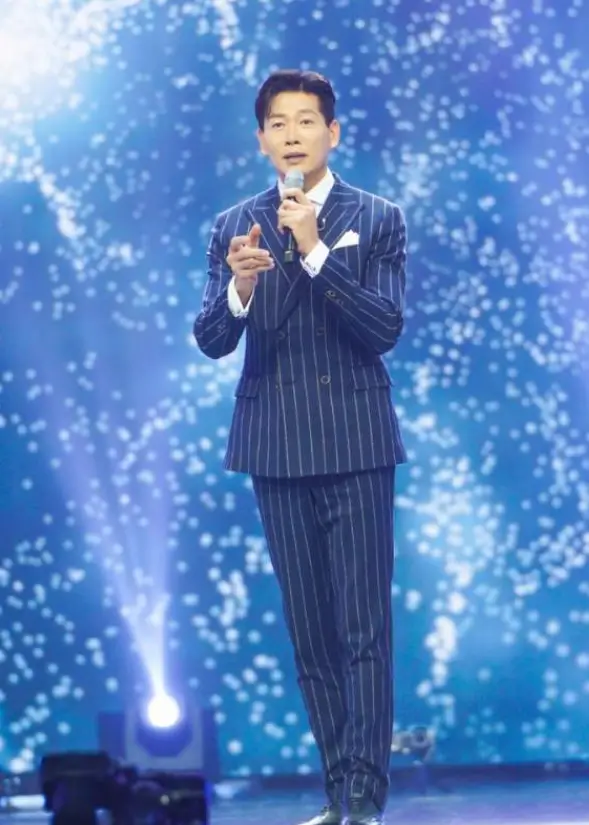김용필