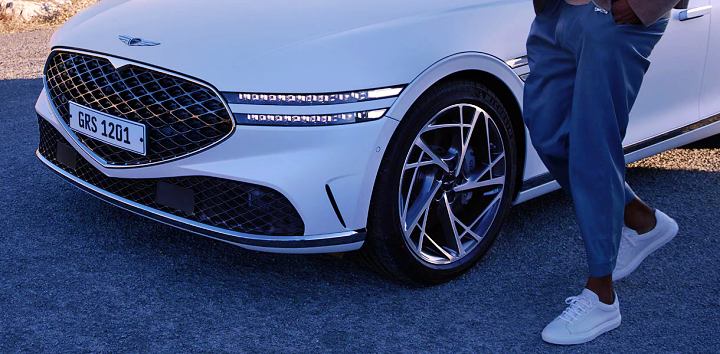 2022-제네시스-G90-genesis-kr-highlights-g90-exterior-desktop-mo-1220x600-ko