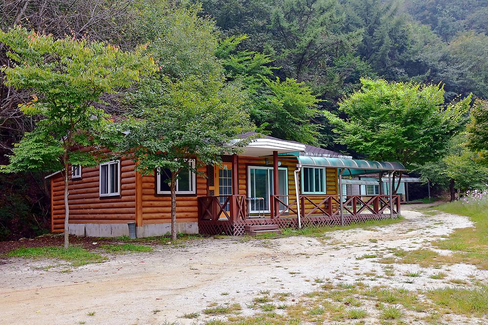 포천 계곡메사 오토캠핑장펜션