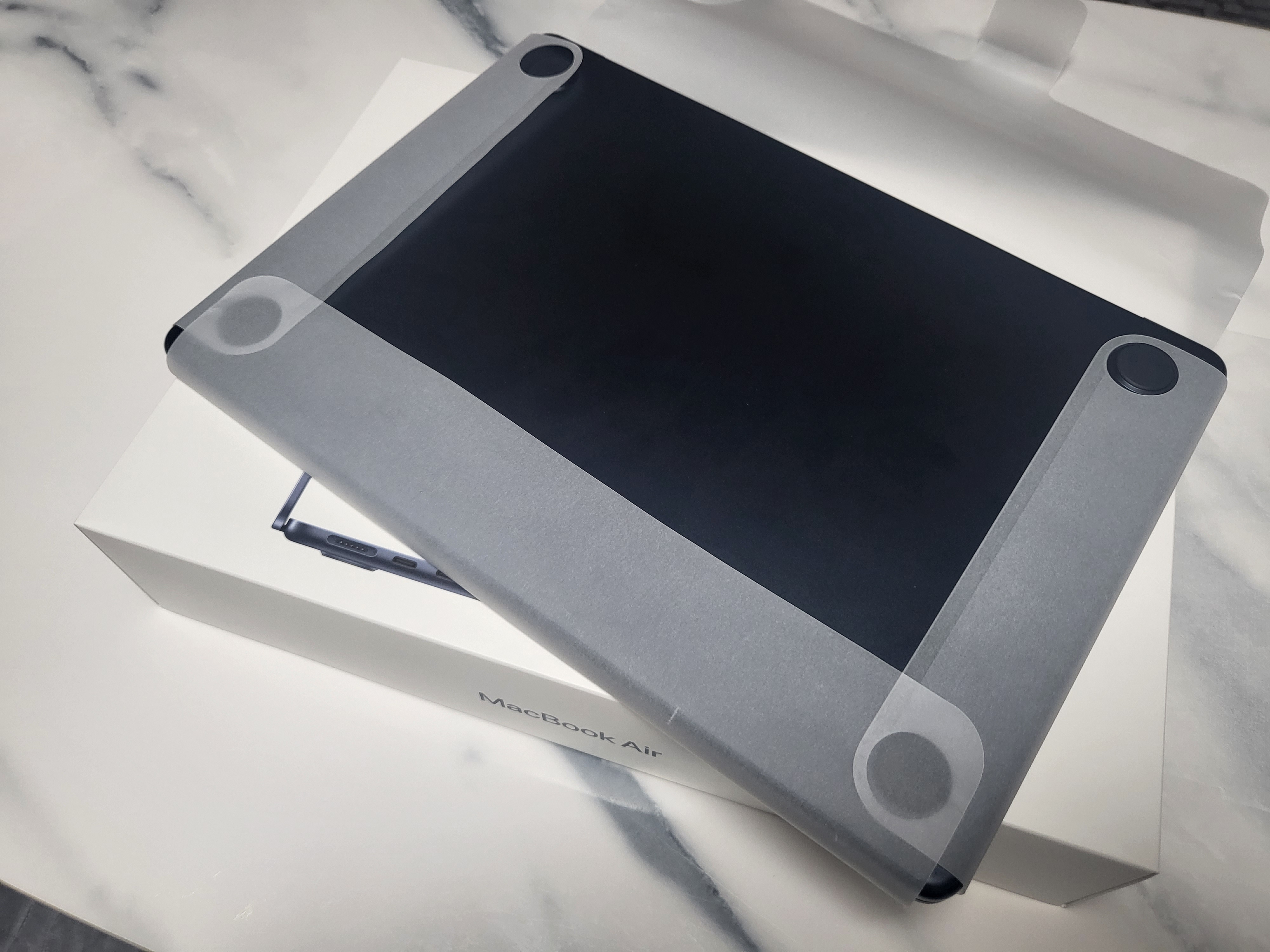 애플 2022 맥북에어 본체