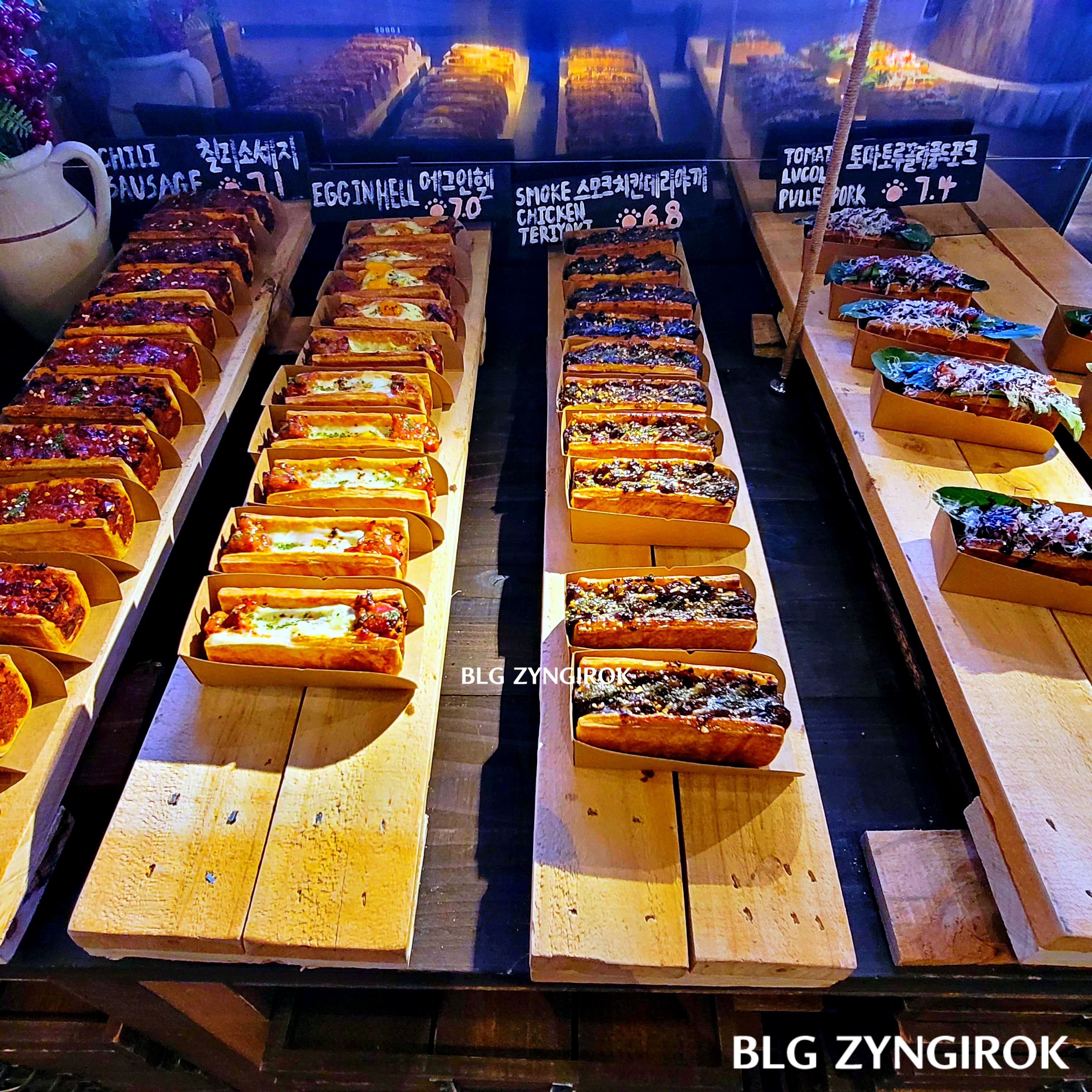 양주 카페 럿지 LODGE 베이커리 빵 모습이다.