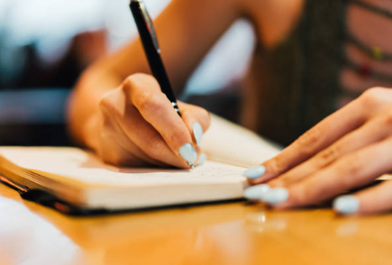 작품을 평가받을 때의 두려움과 용기