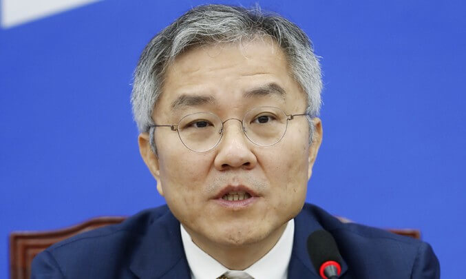 최강욱 국회의원 프로필