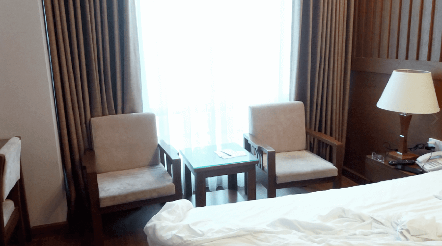 ํธ์น๋ฏผ ์๋ด์คํ ํธํ
