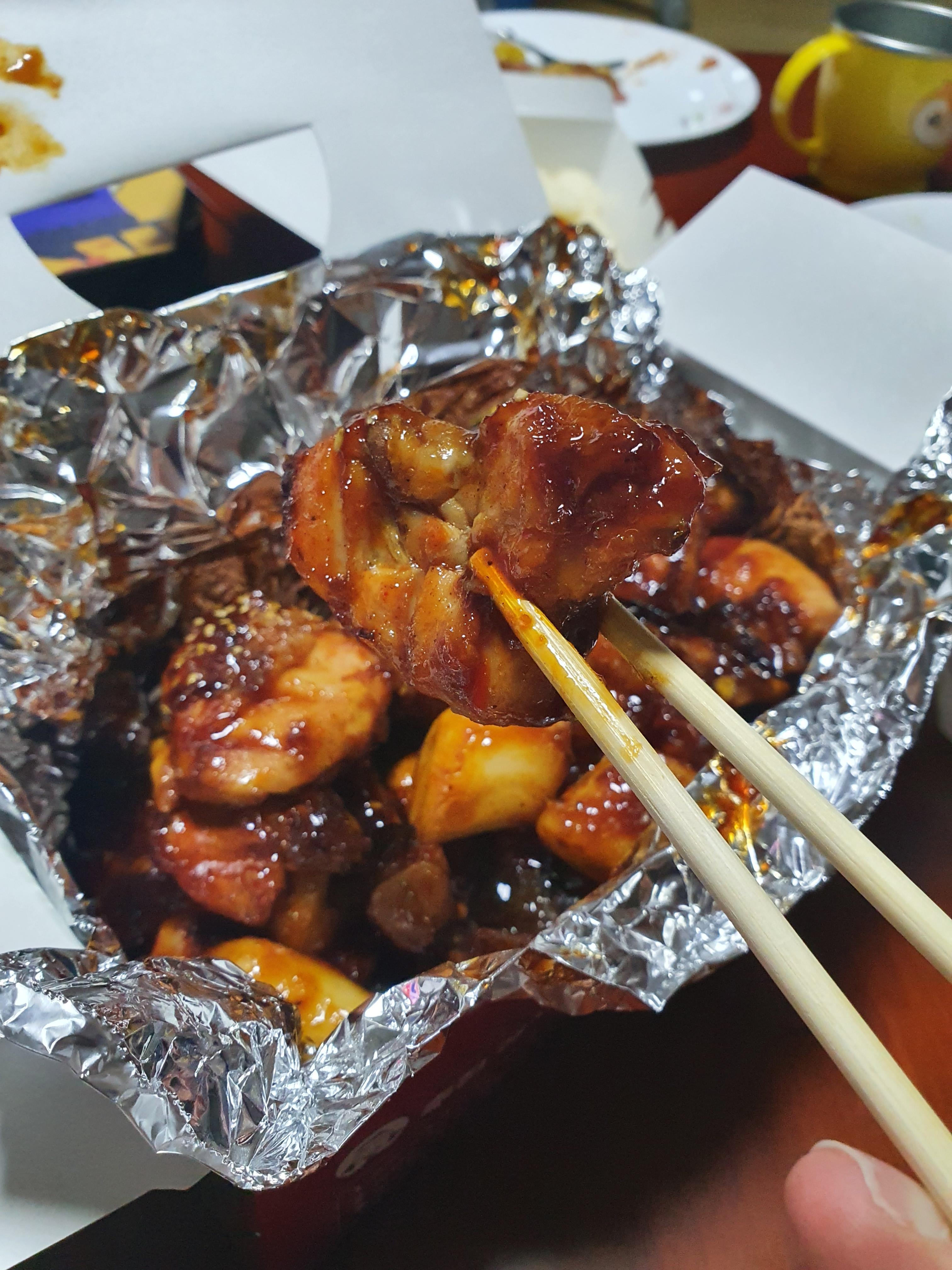 꾸브라꼬 숯불치킨 관저점 치킨 한조각!