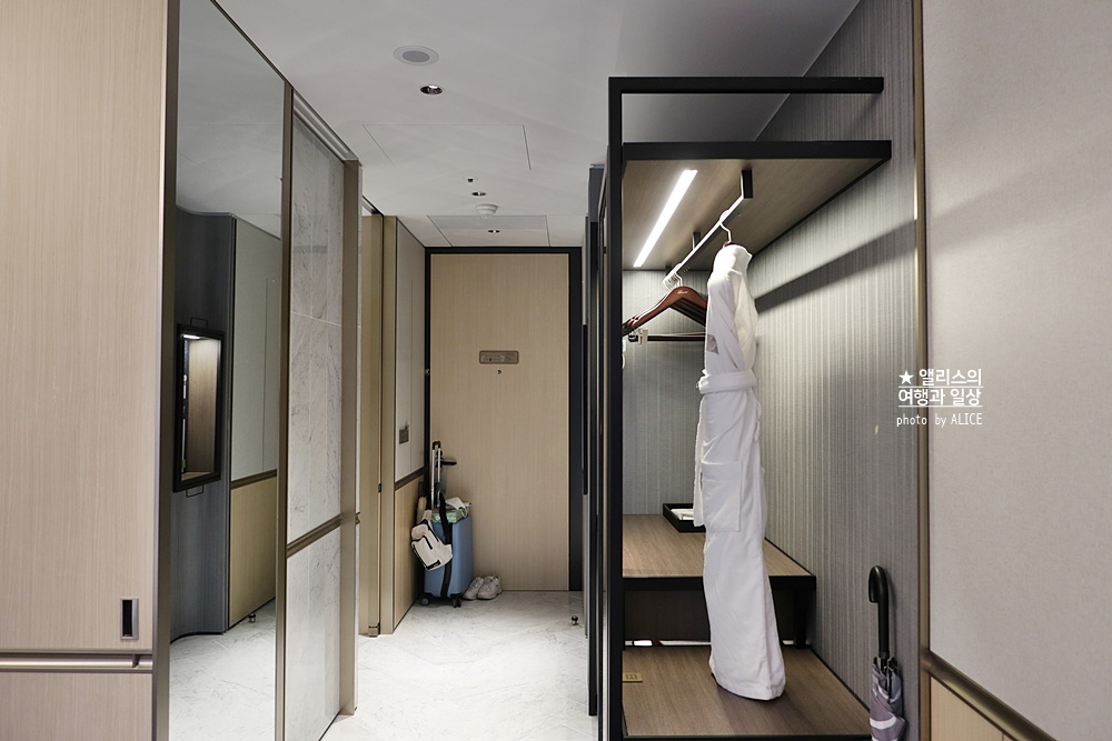 페어몬트 앰배서더 서울, 페어몬트룸 (킹사이즈 베드) 후기