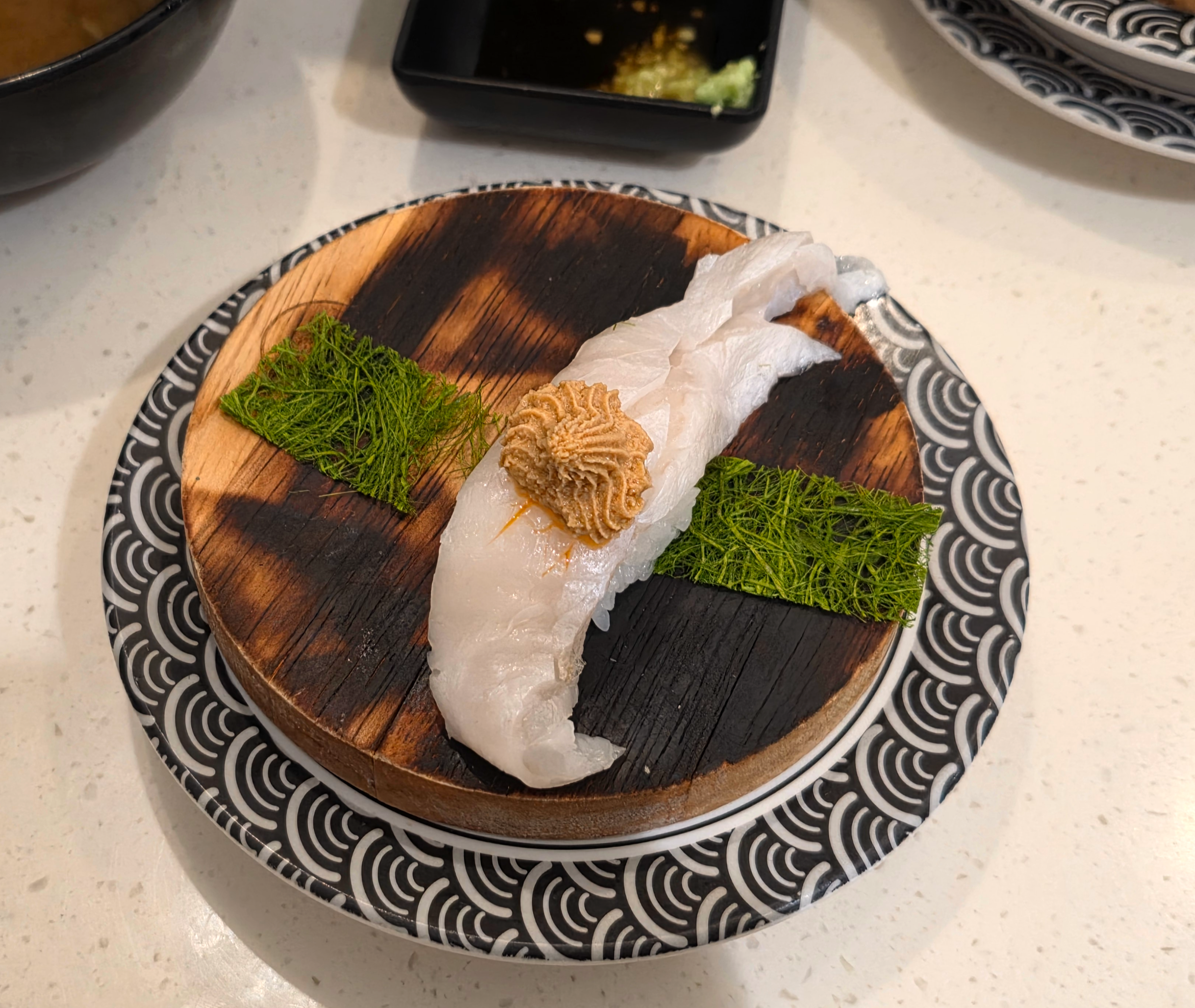 압구정회전초밥음뜸스시