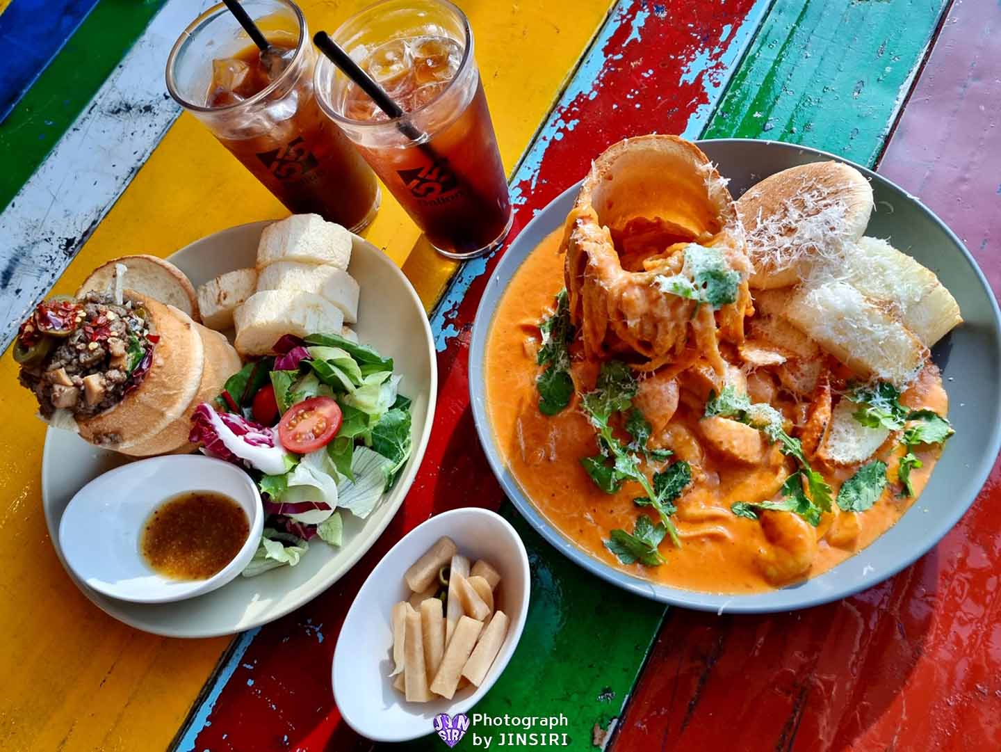 ๊นํฌ ์์ด ๋ณตํฉ๋ฌธํ๊ณต๊ฐ ๋ํ ๋ธ๋ฐ์น ๋ฒ ์ด์ปค๋ฆฌ ์นดํ 55๊ฐค๋ฐ