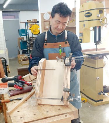 소목장 송길섭 장인의 작업모습