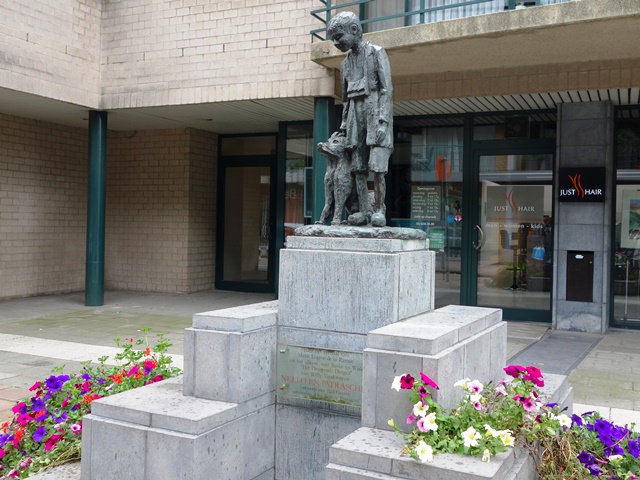 앤트워프의 넬로와 파트라슈 동상