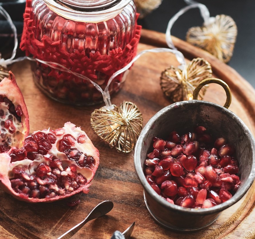 석류와 석류차 사진