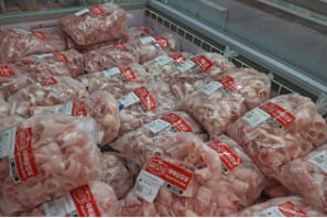 제육볶음용 고기 사진 진열되어 있는 인포그래픽