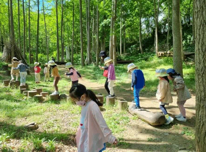 서울시-유아숲체험원-시설-현황-유아-숲체험-서울-숲체험원-관악구-나무-아이들-어린이