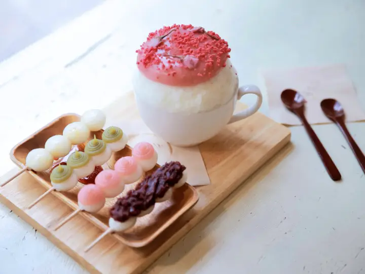 생방송오늘저녁 벚꽃빙수와 벚꽃당고 맛집 상수역 합정역 맛집