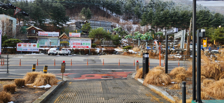 스타벅스 더북한강R점 입구