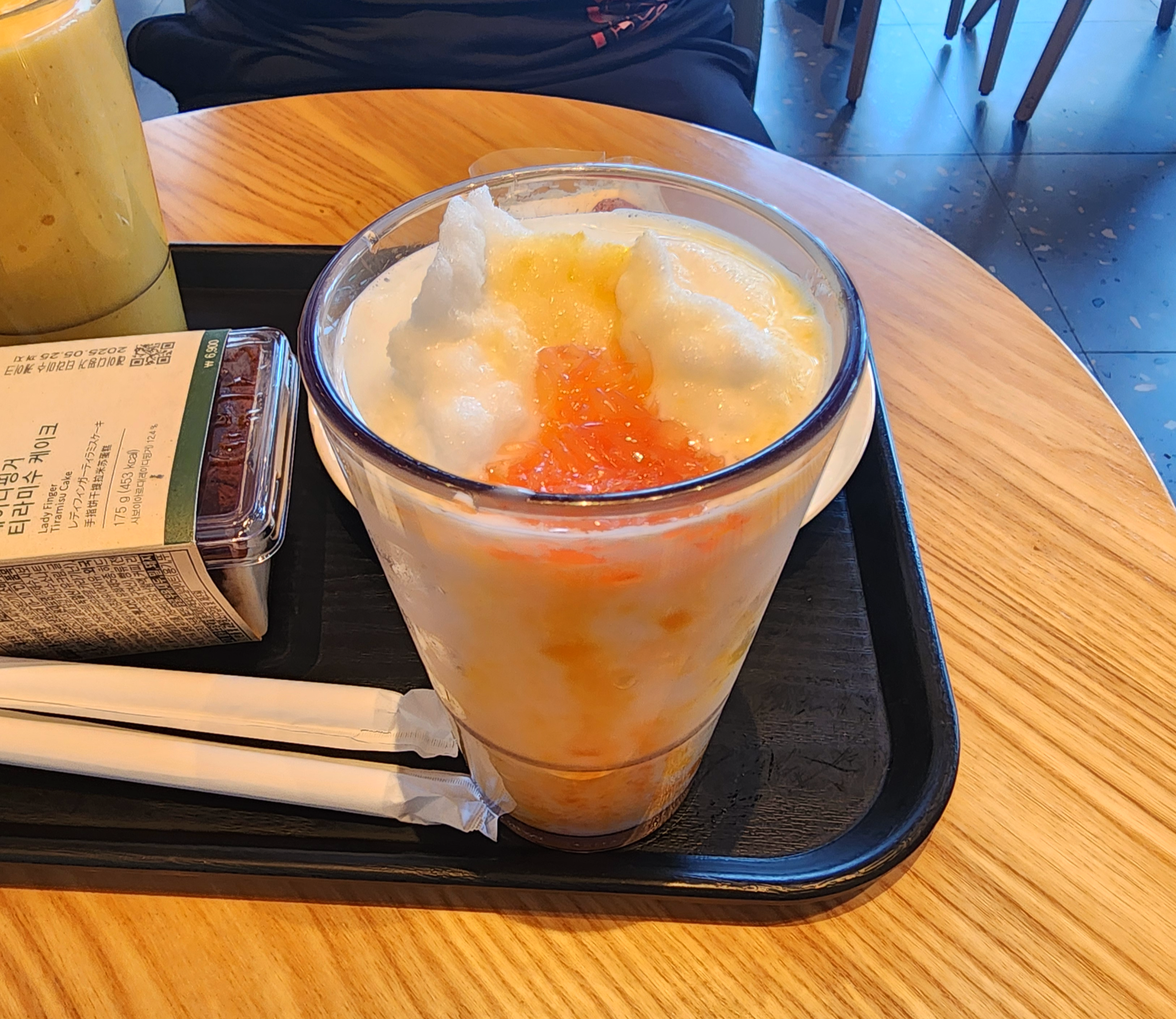 스타벅스자몽망고코코프라푸치노