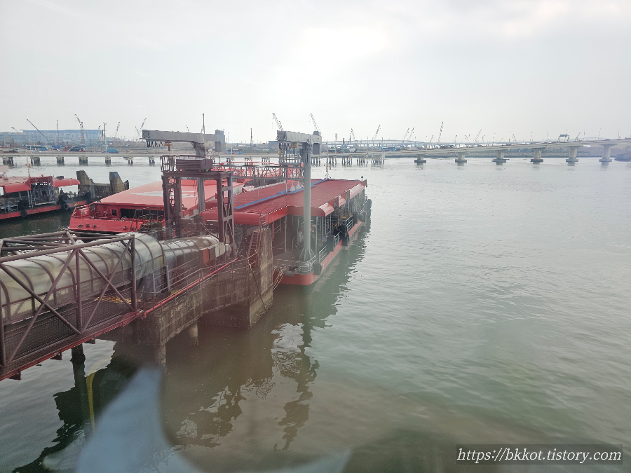 마카오에서 홍콩으로 이동