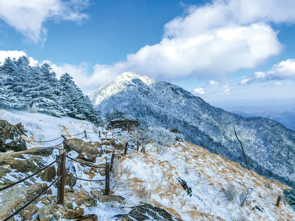 2025년 8월 지리산 날씨 옷차림 복장 준비물 여행 꿀팁_1