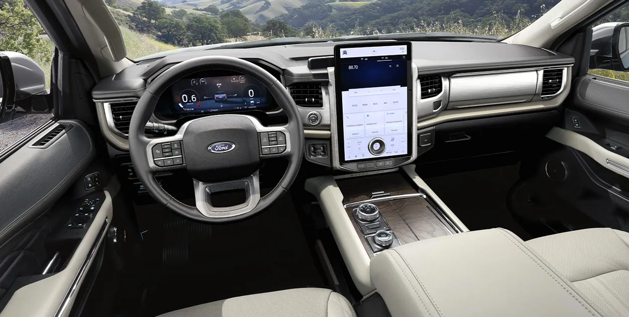 익스페디션 페이스리프트 실내