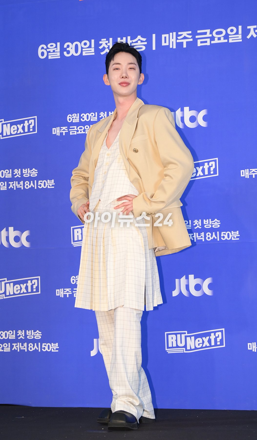 2AM 조권이 30일 오전 서울 마포구 상암동 스탠포드호텔에서 열린 JTBC 서바이벌 프로그램 '알유넥스트(R U Next?)' 제작발표회에 참석하고 있다. [사진=정소희 기자]