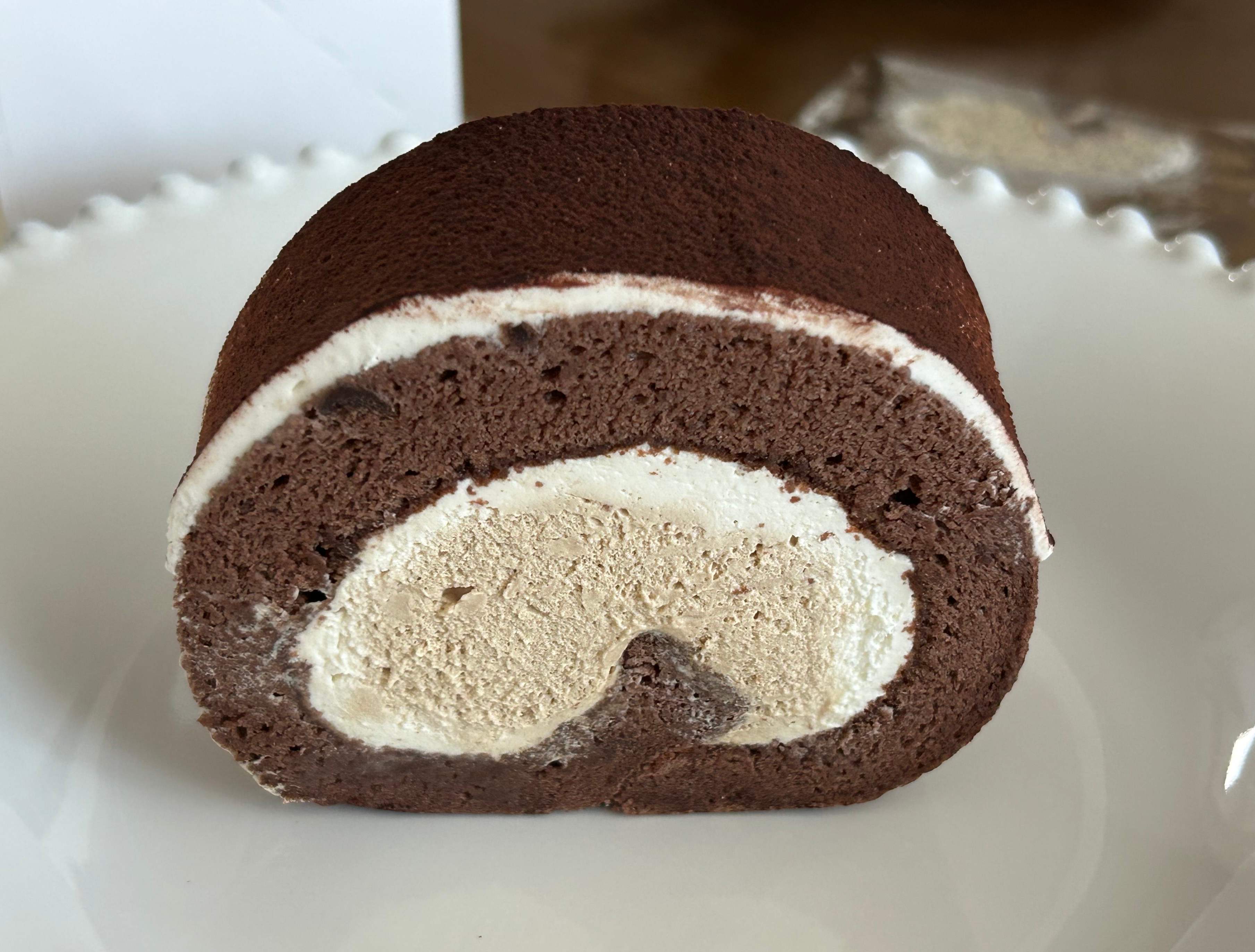 티라미수 롤케이크