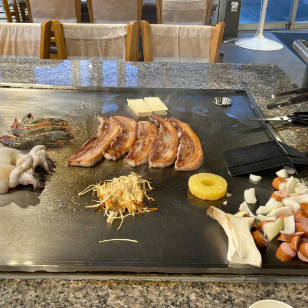 생생정보 가격파괴 Why 잔치국수+돼지불고기 6000원 음식점 위치