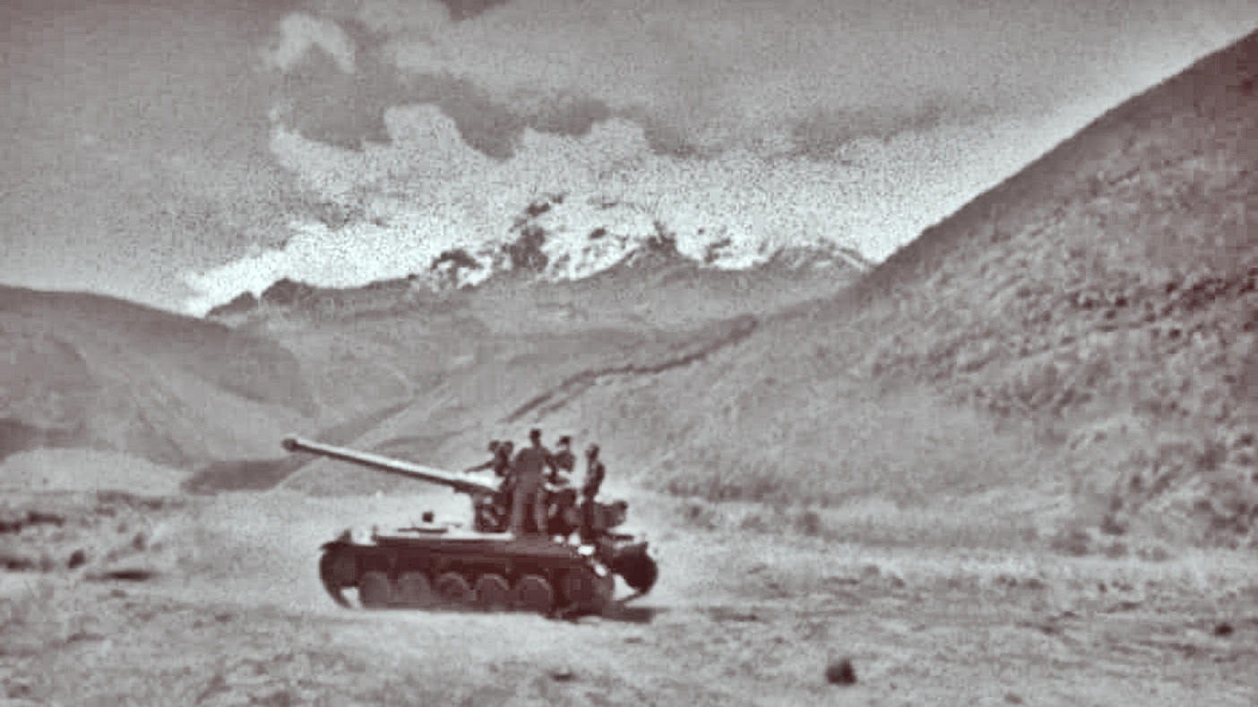 히말라야를 진군하는 중국군