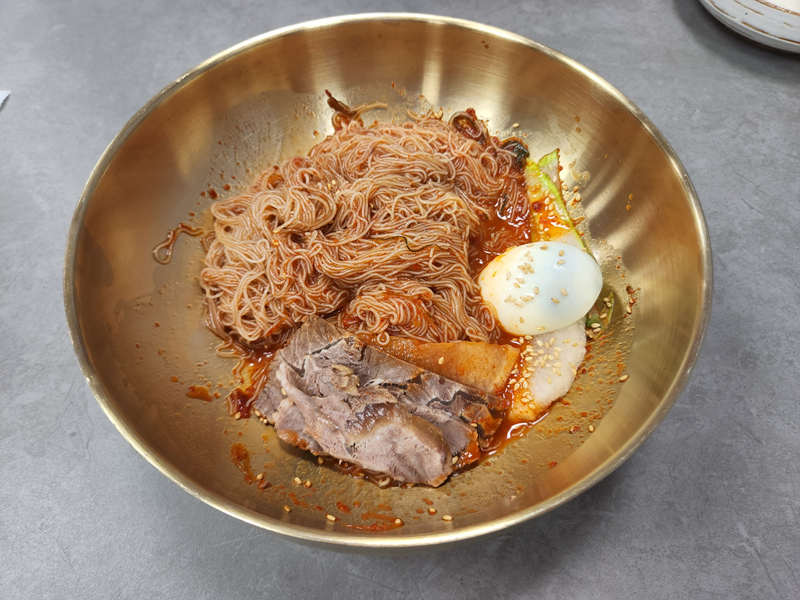 잘_비벼진_냉면