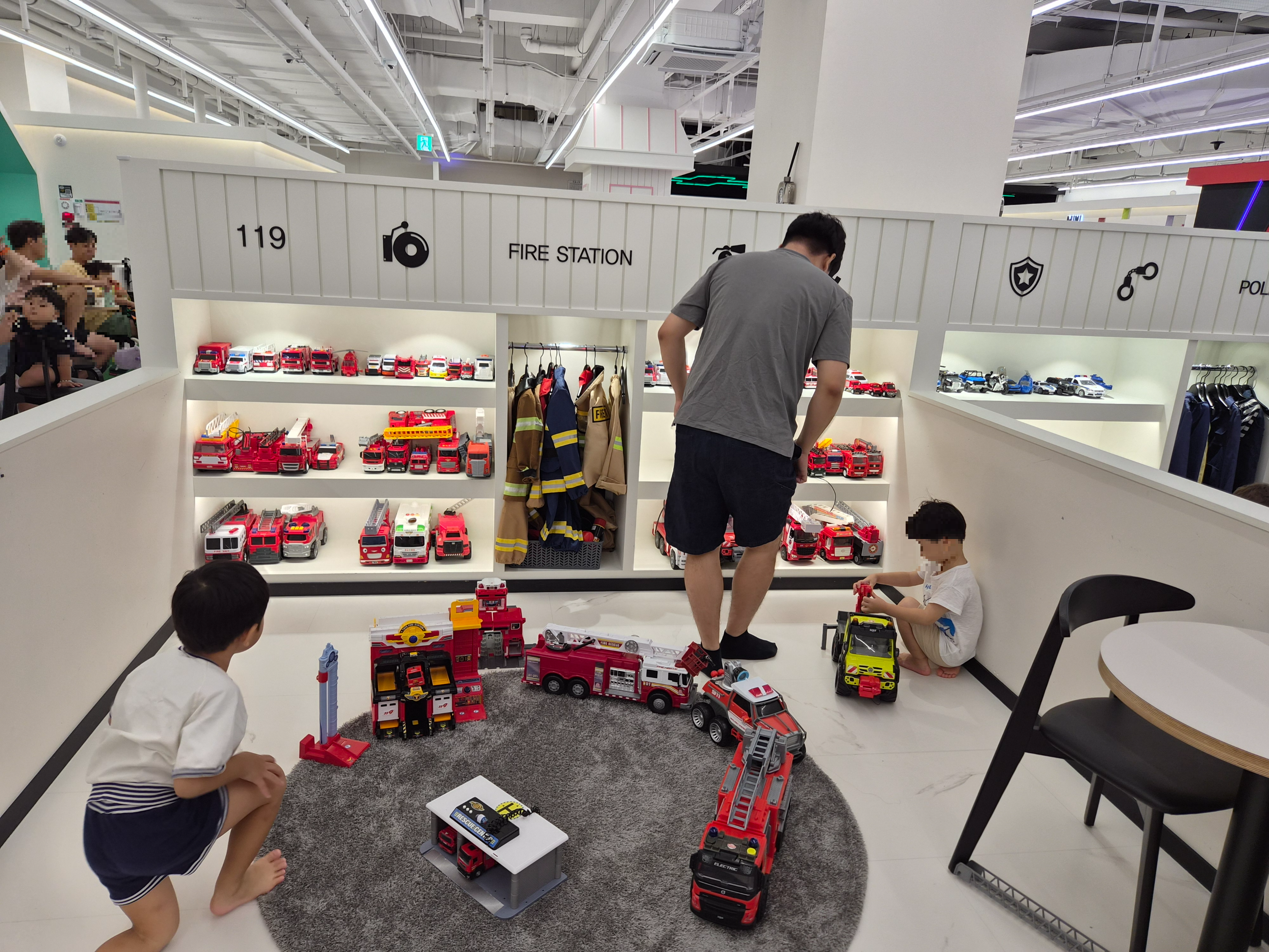 월드킹-김해점-소방차