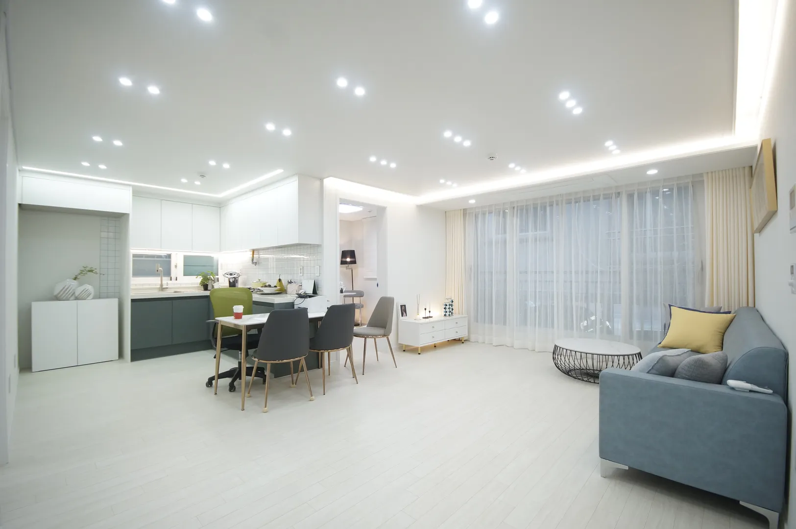 안산시 상록구 부곡동 투룸 쓰리룸 신축빌라 거실과 주방