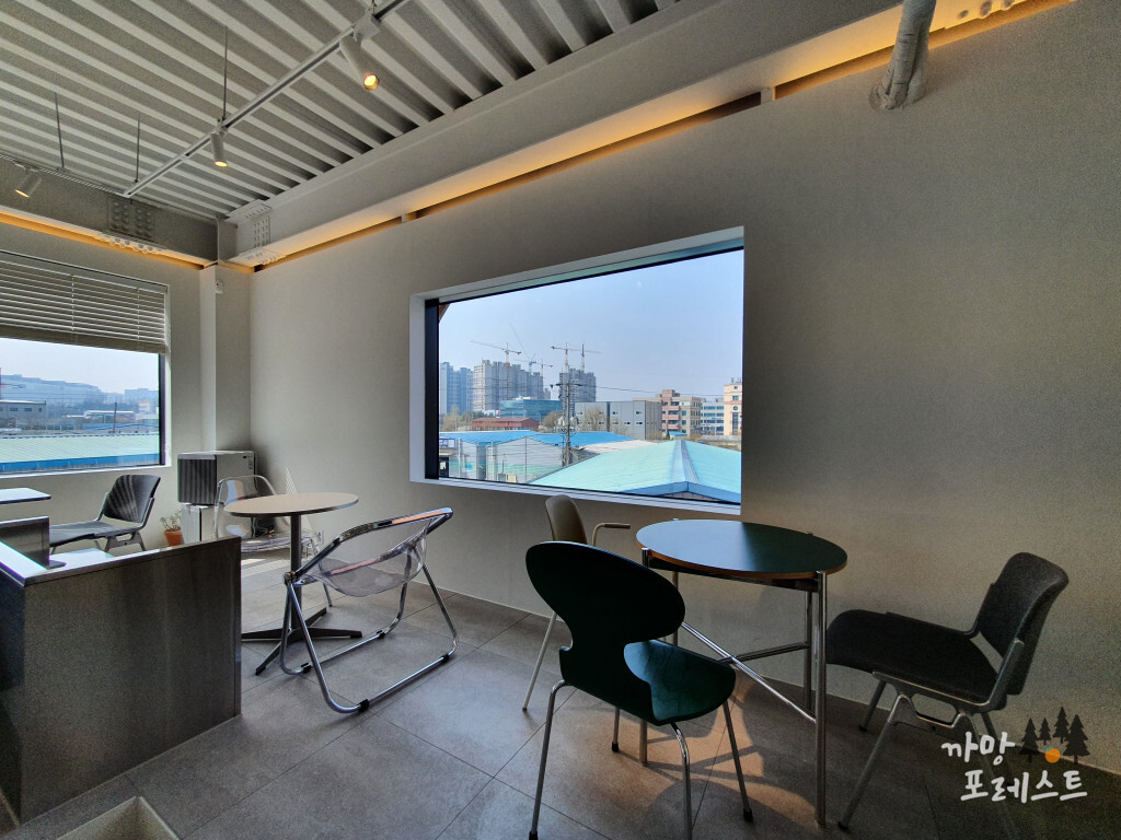 브라운 스케이프 2층