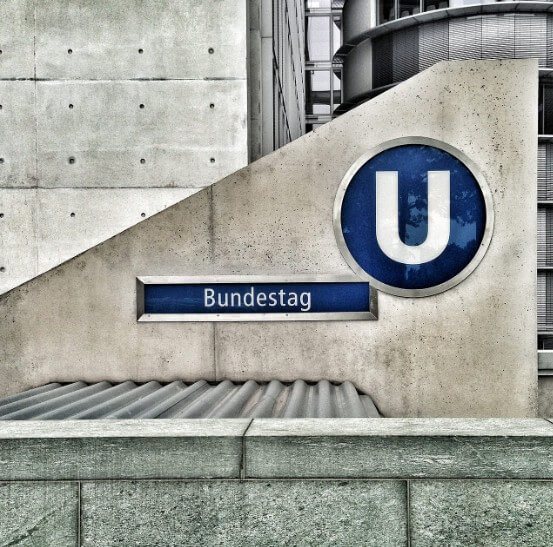 밖에서 바라본 건물 외관