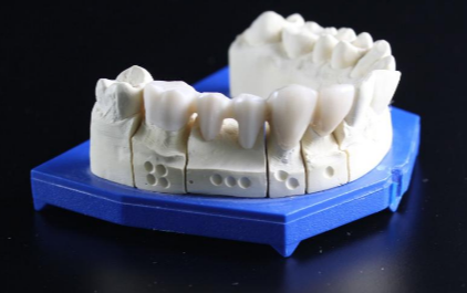 의료급여 수급자 노인 틀니 지원
