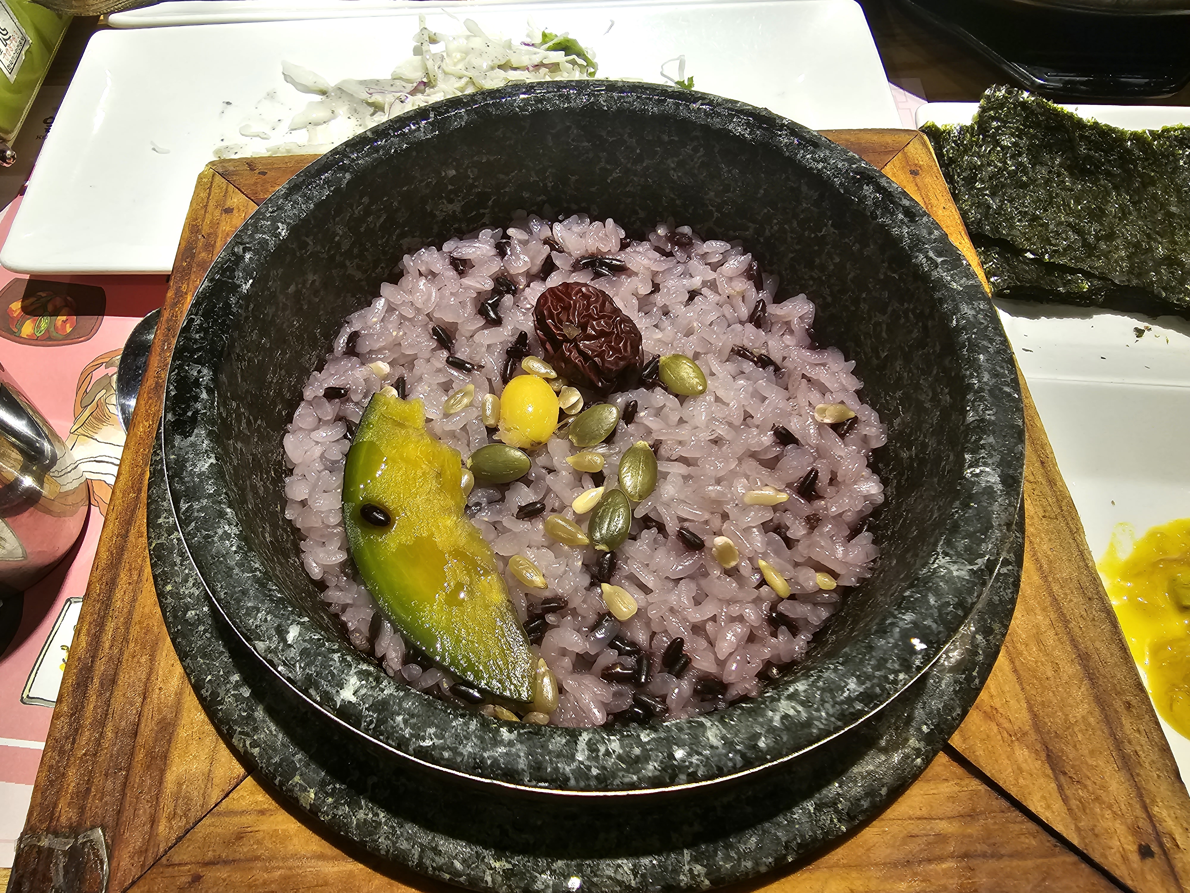 강원도_삼척시_일미담_일미담스페셜정식_돌솥밥1